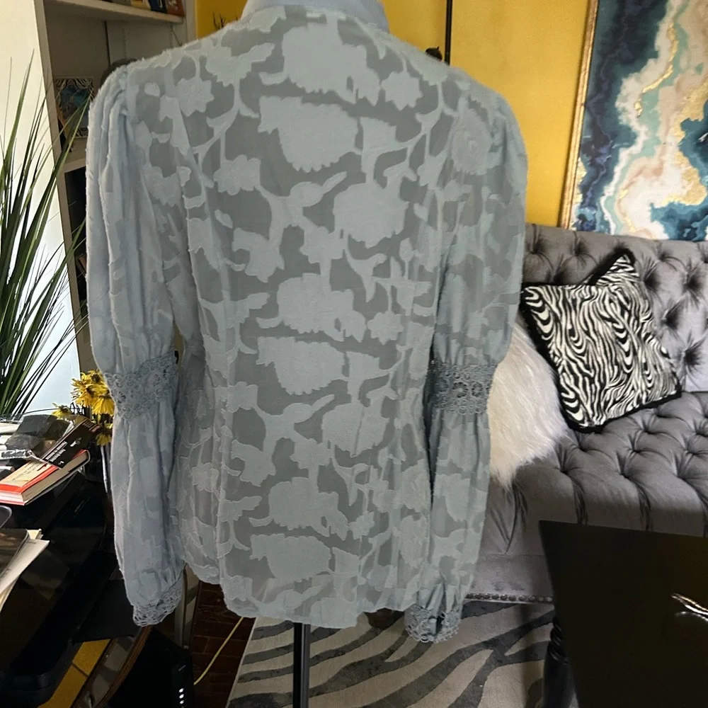 Fashion Nova baby blue lace blouse - Picture 12 of 16
